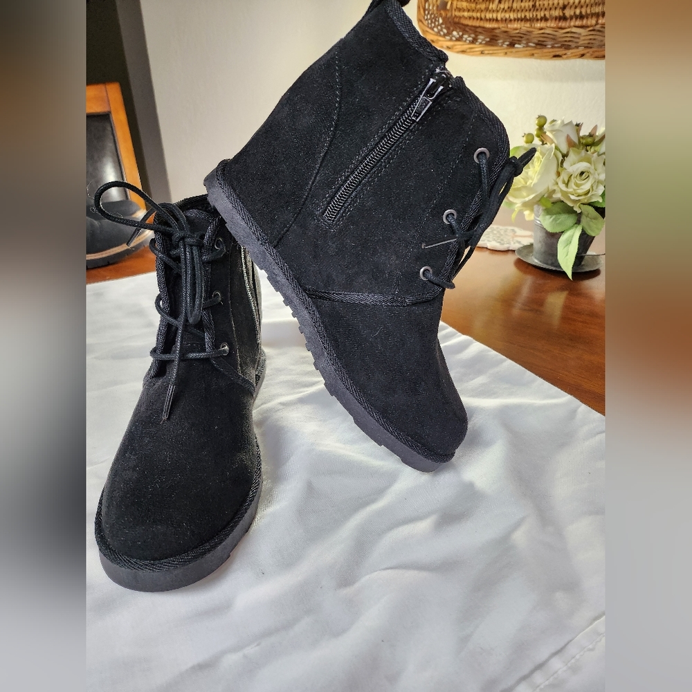 Dunes Booties